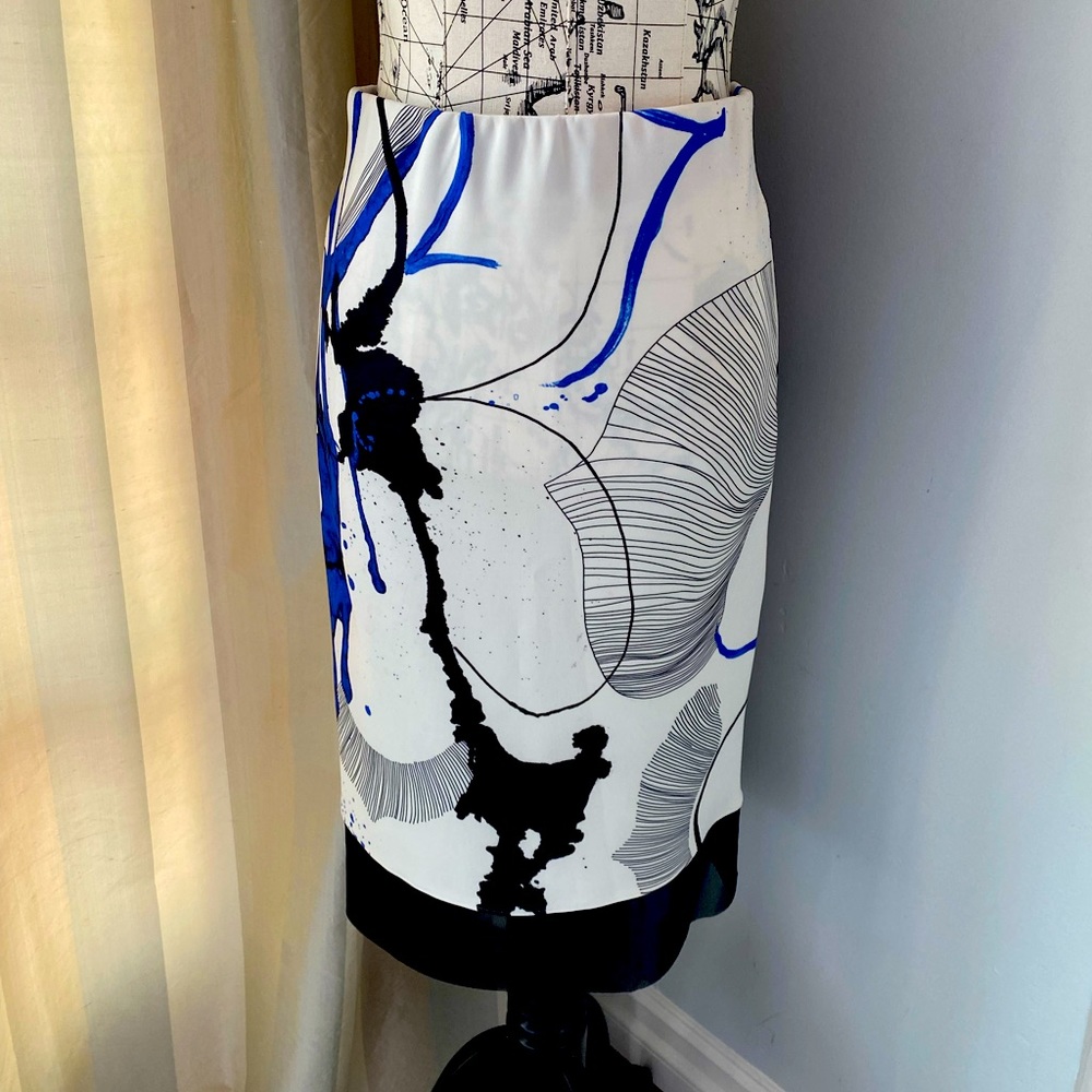 Lyla Renai Fun Abstract Skirt- Size S